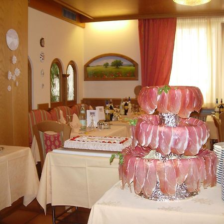 Hotel Collini Pinzolo Εξωτερικό φωτογραφία