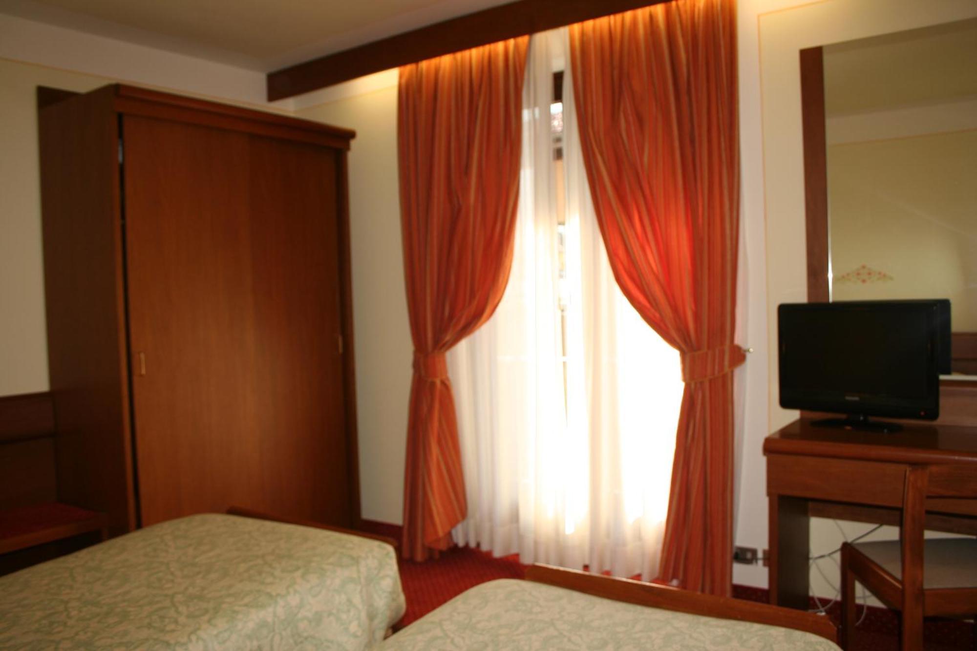 Hotel Collini Pinzolo Εξωτερικό φωτογραφία