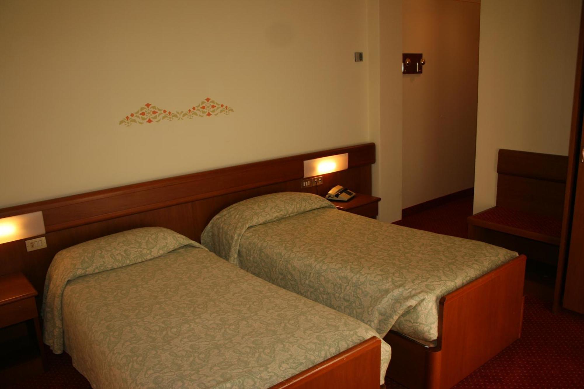 Hotel Collini Pinzolo Εξωτερικό φωτογραφία