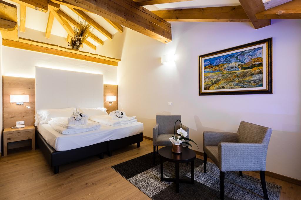 Hotel Collini Pinzolo Εξωτερικό φωτογραφία