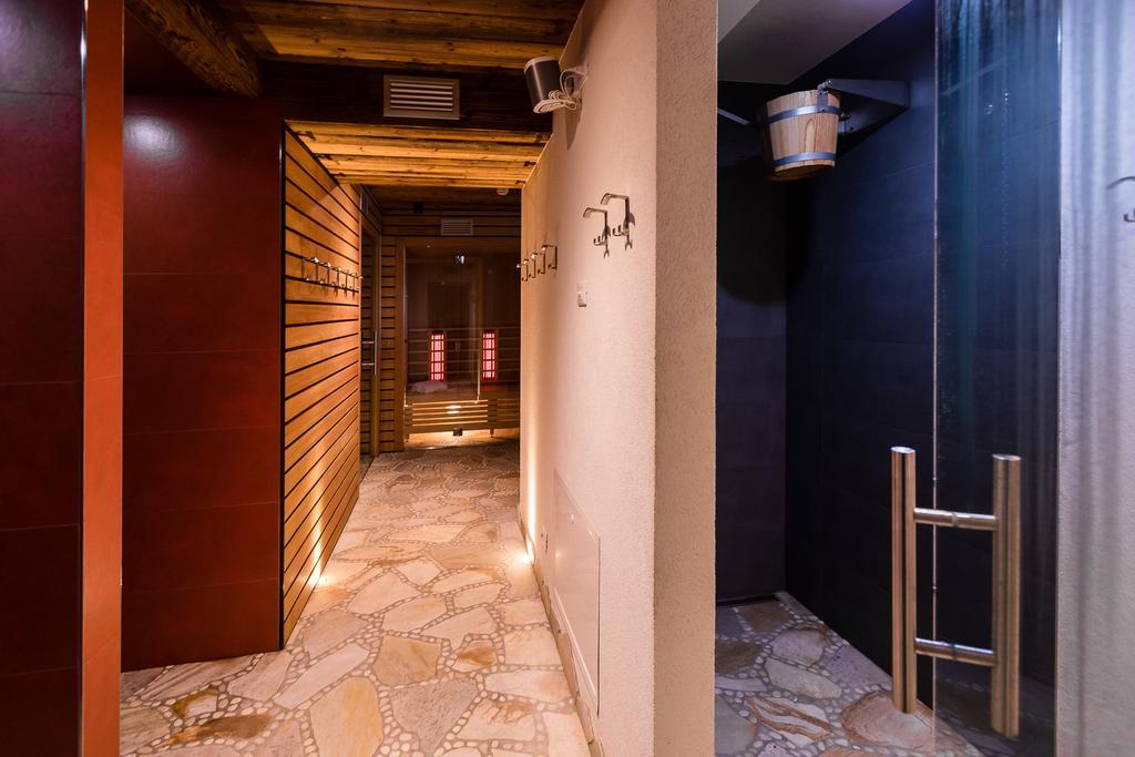 Hotel Collini Pinzolo Εξωτερικό φωτογραφία