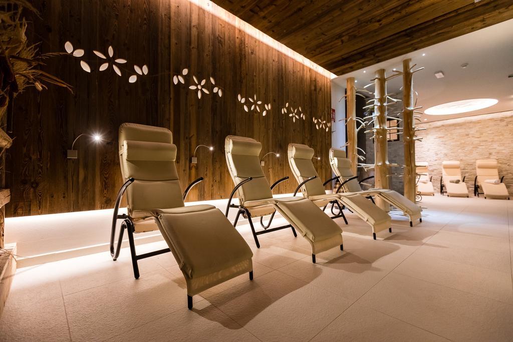 Hotel Collini Pinzolo Εξωτερικό φωτογραφία