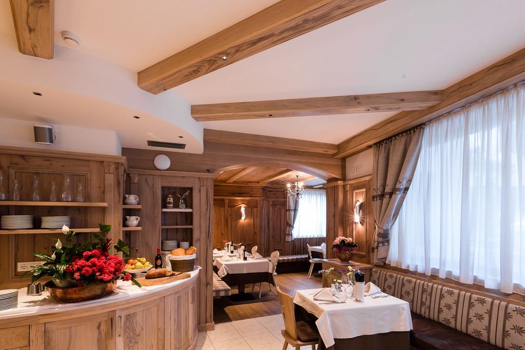 Hotel Collini Pinzolo Εξωτερικό φωτογραφία
