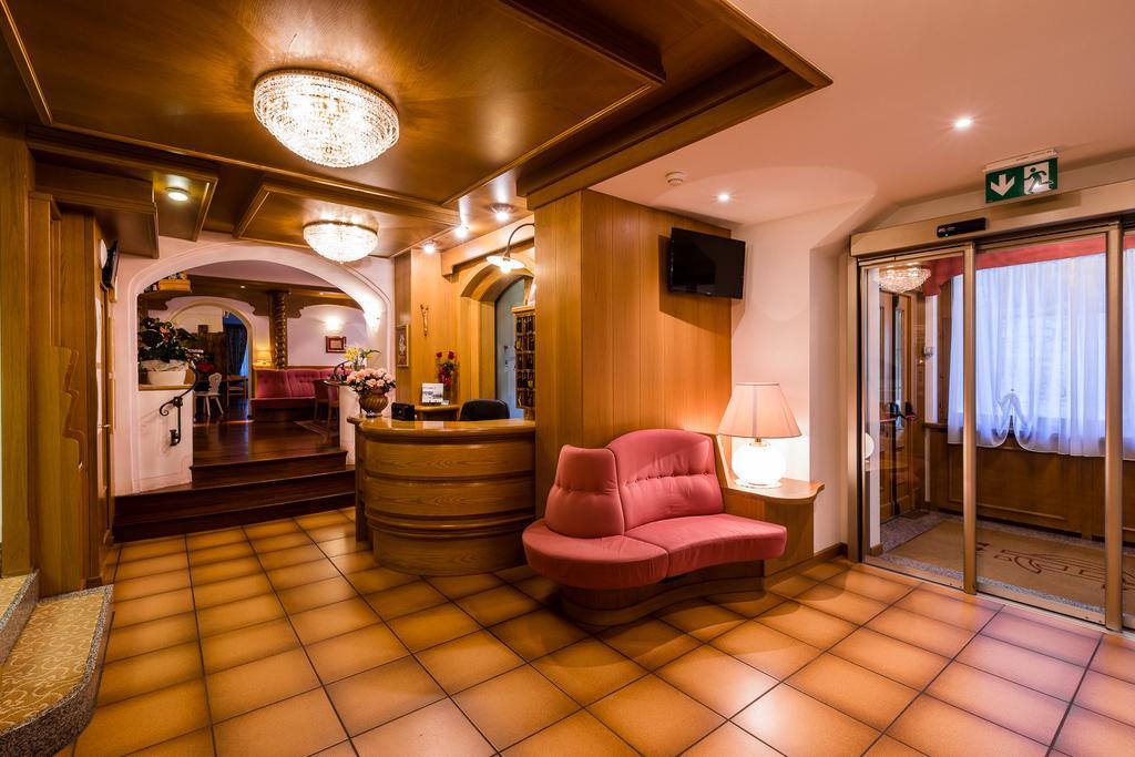 Hotel Collini Pinzolo Εξωτερικό φωτογραφία